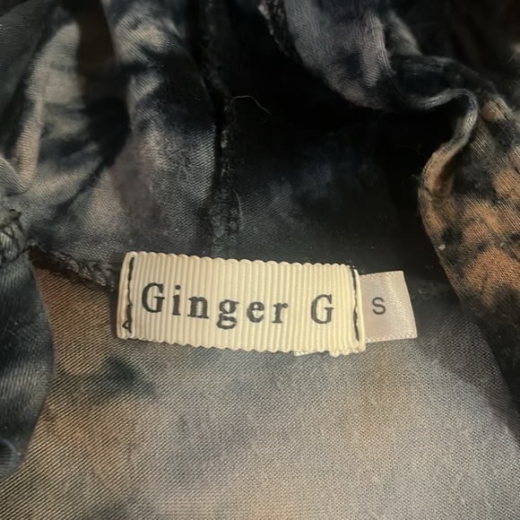 Ginger G Hoodie - Picture 4 of 4